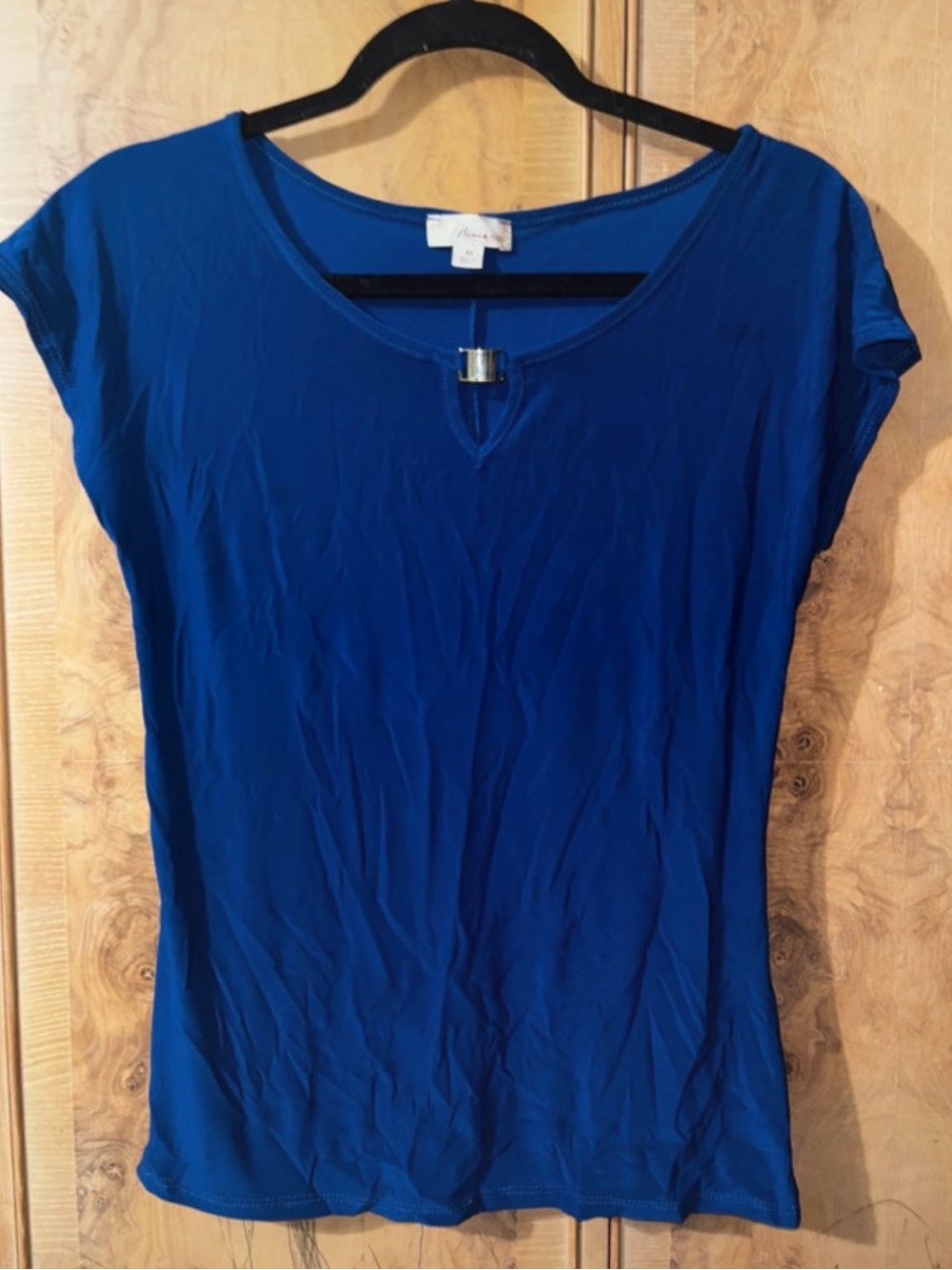 Women's Royal Blue Short Sleeve Top with Neck Accent size Medium